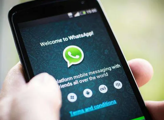 使用whatsapp与客户沟通，你离不开whatsapp翻译！